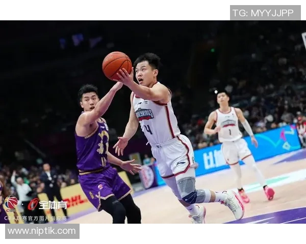 北控与南京同曦第一节精彩回放全景分析与战术解读